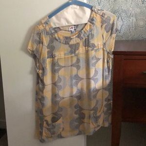Gray and yellow summer top